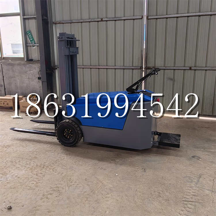 阿城区全电动叉车插腿式堆高车液压装卸车1.5吨升高小型站驾式铲车